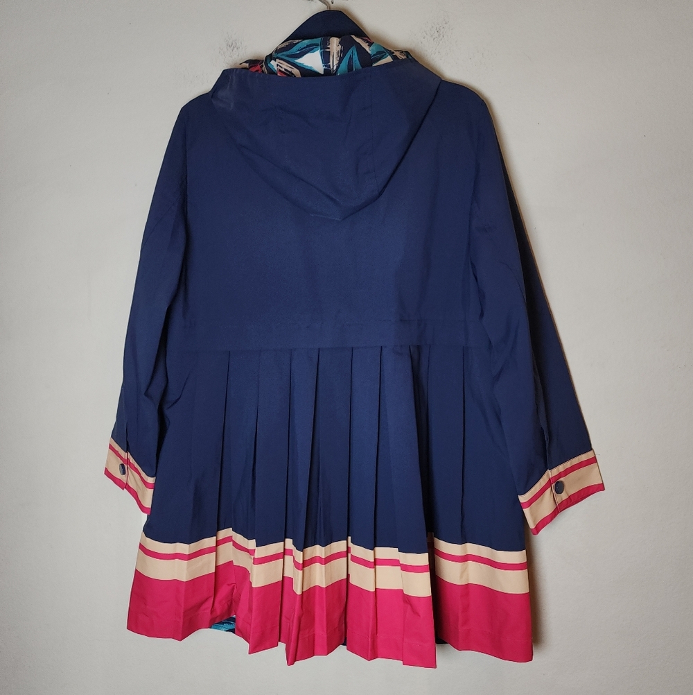 Chico's Pleat-Back Hooded Rain Jacket Navy Blue Pink Stripe Size 2P 12/14 LP